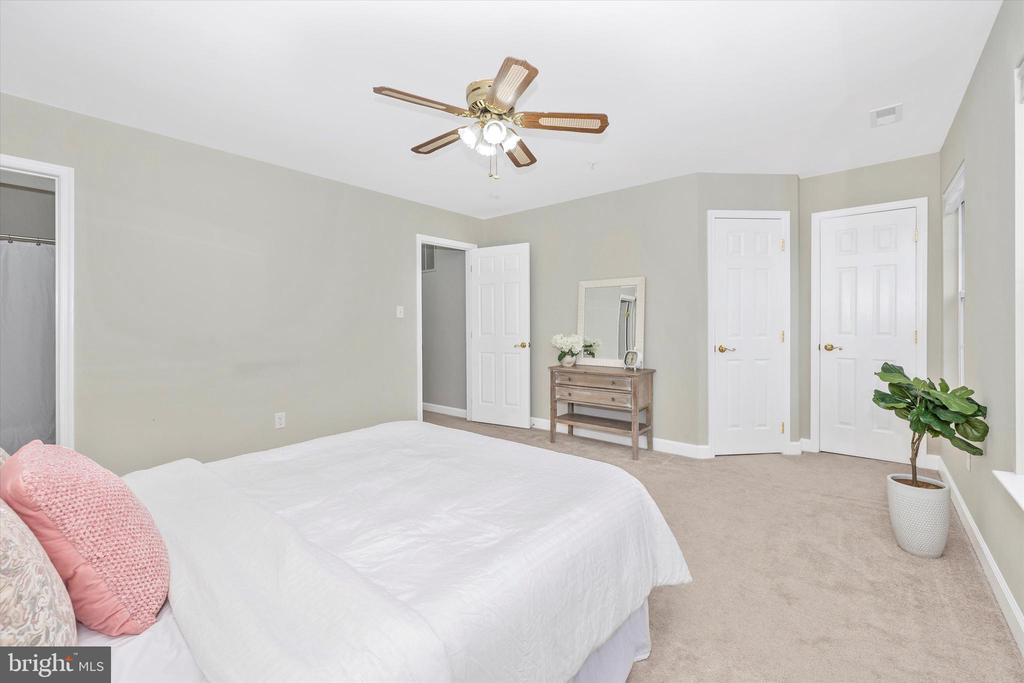 6313 Towncrest Ct