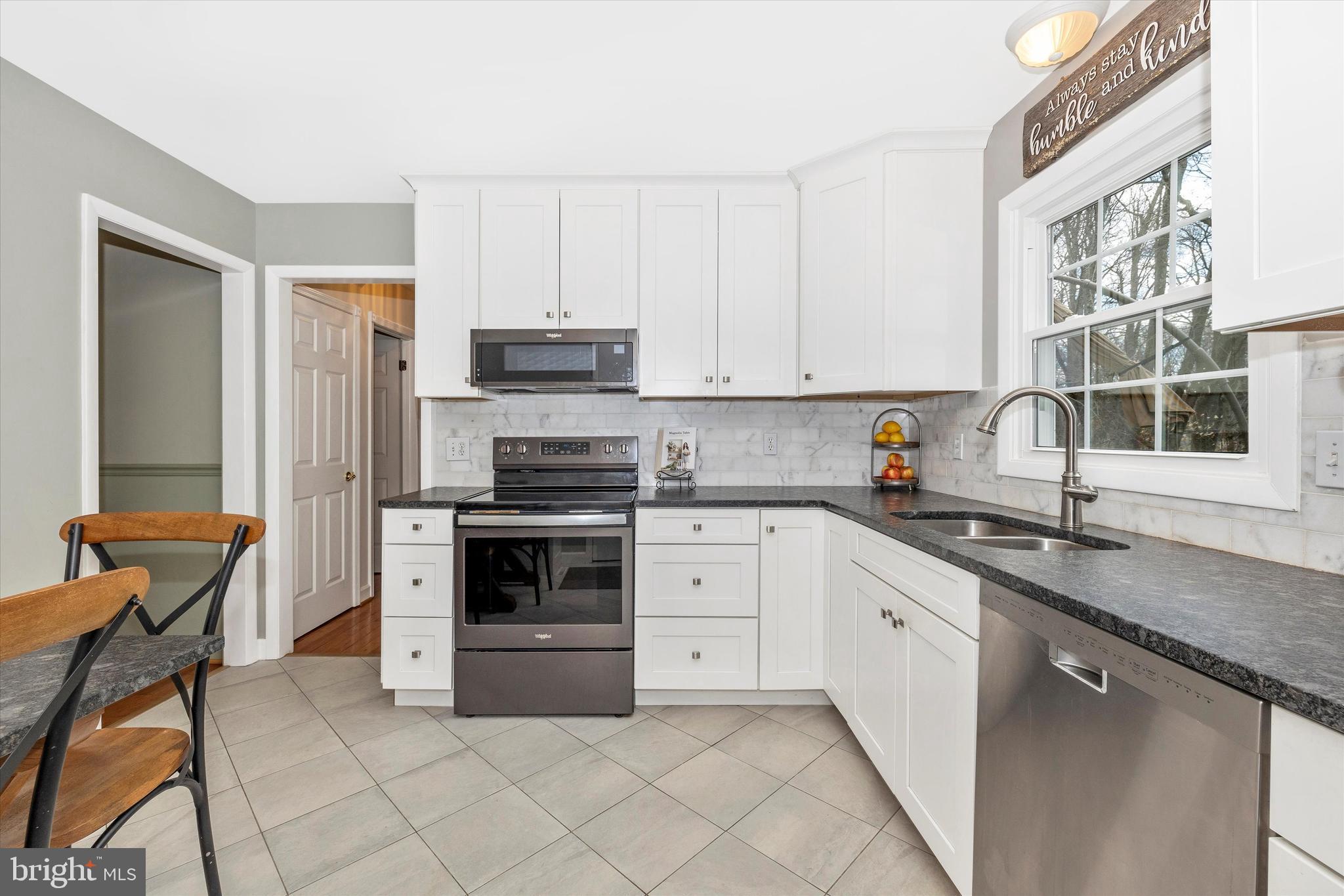 8611 Burnt Hickory Cir
