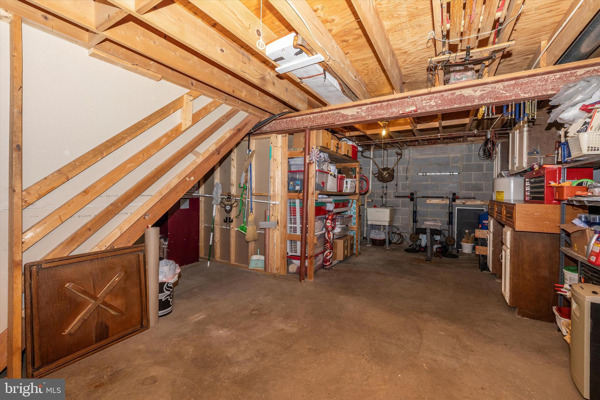 8611 Burnt Hickory Cir