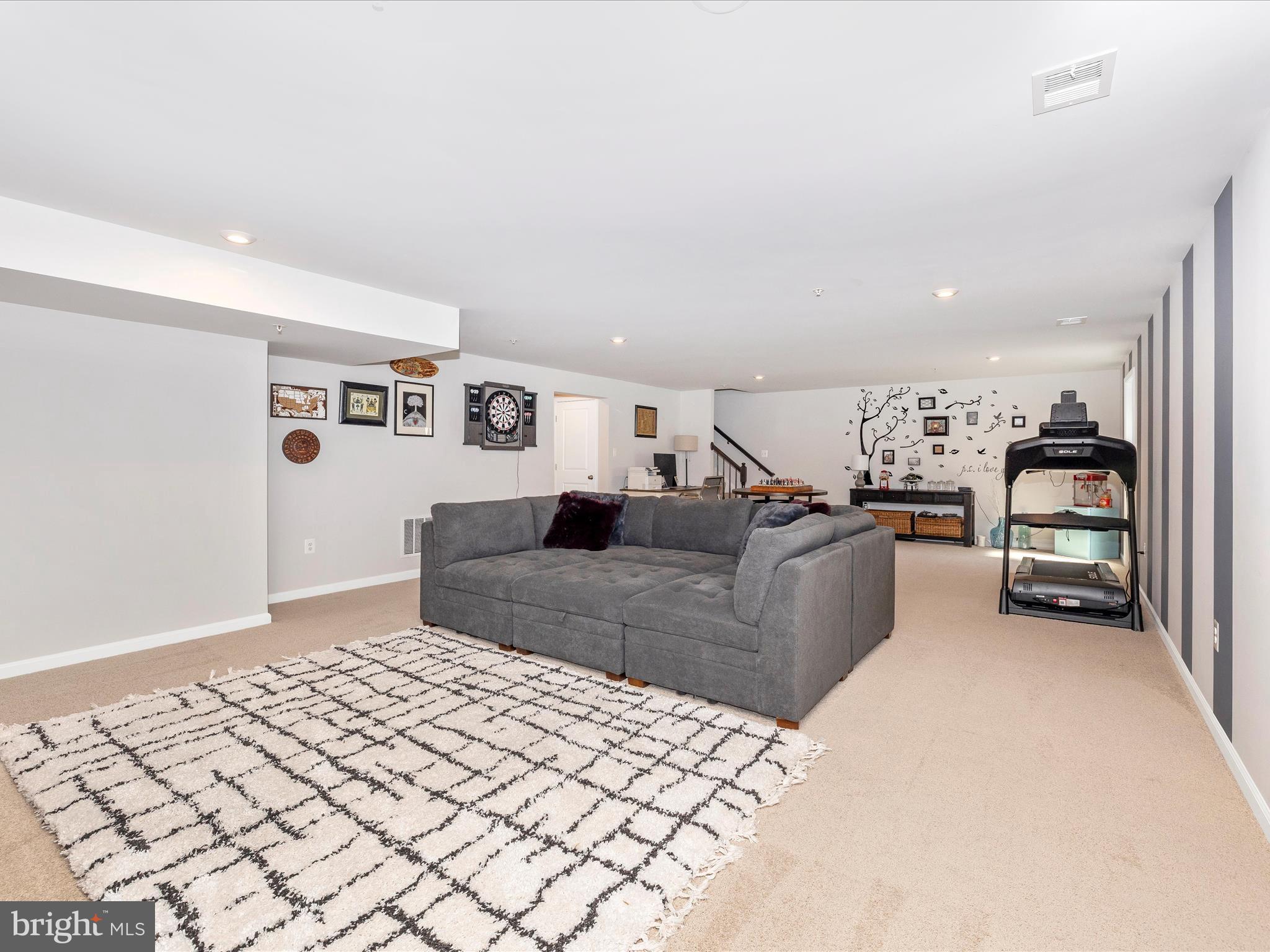 5816 Hawk Ridge Rd