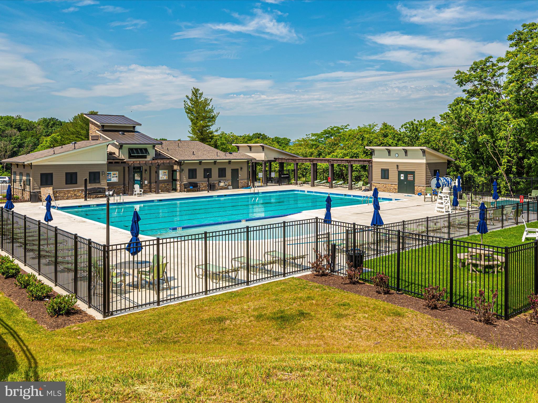 5816 Hawk Ridge Rd