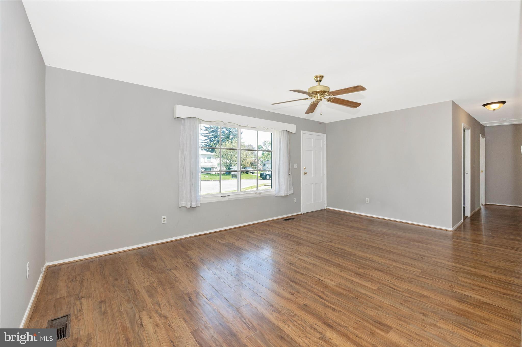 304 Canberra Ct