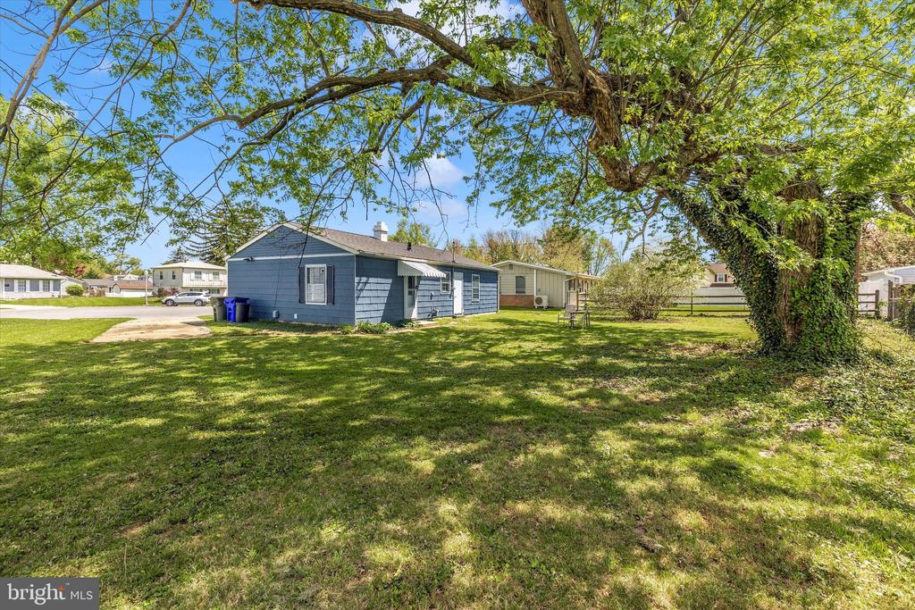 304 Canberra Ct