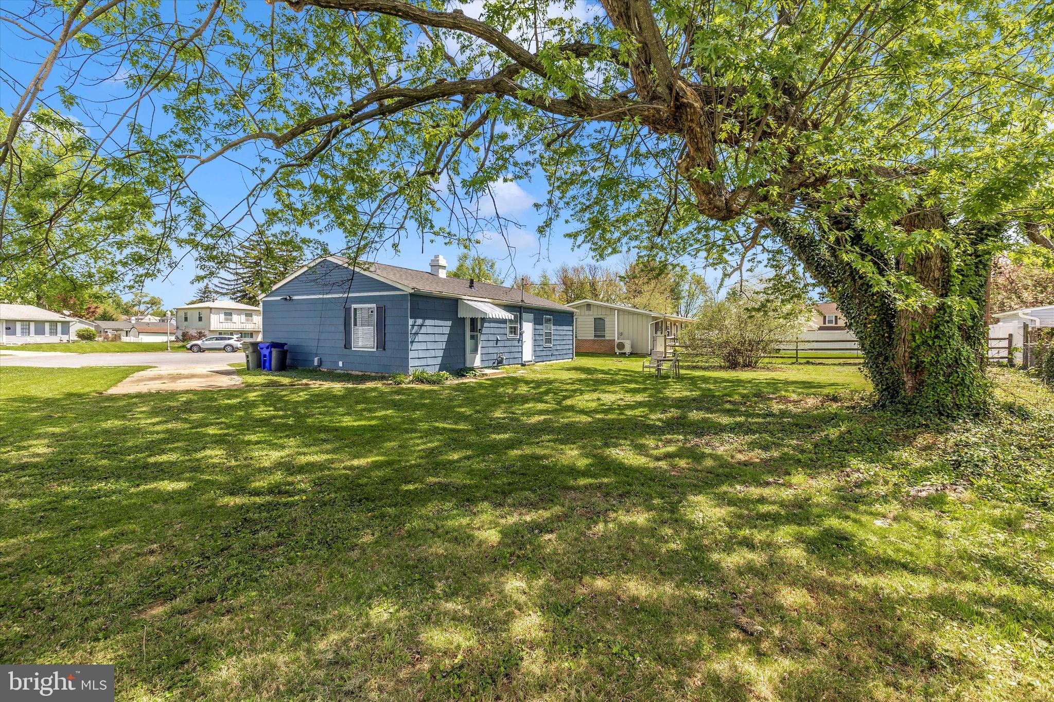 304 Canberra Ct