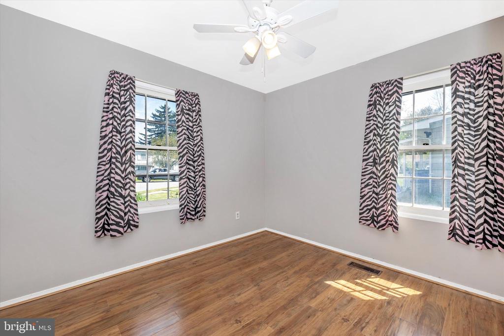 304 Canberra Ct