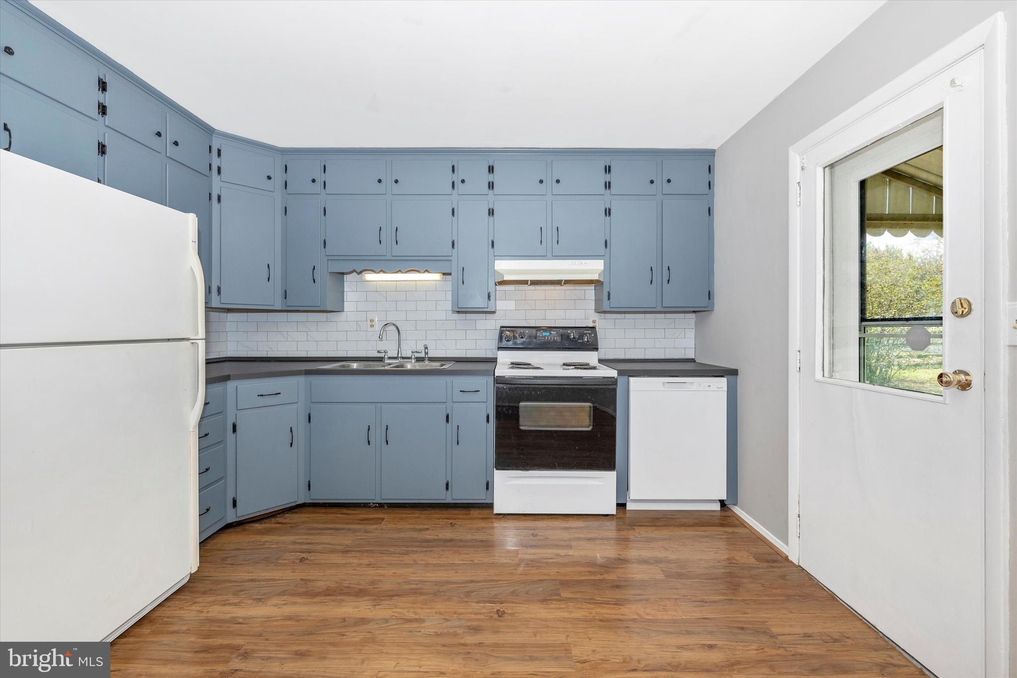 304 Canberra Ct