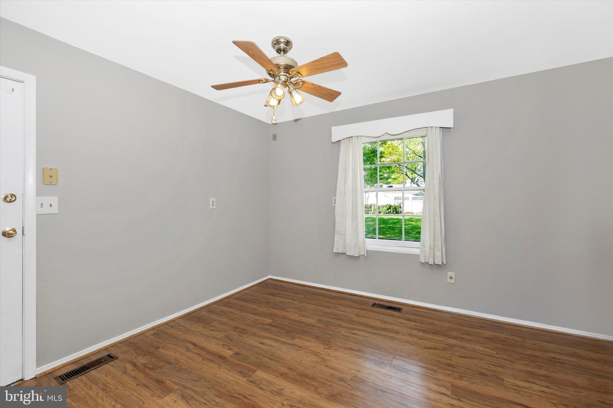 304 Canberra Ct