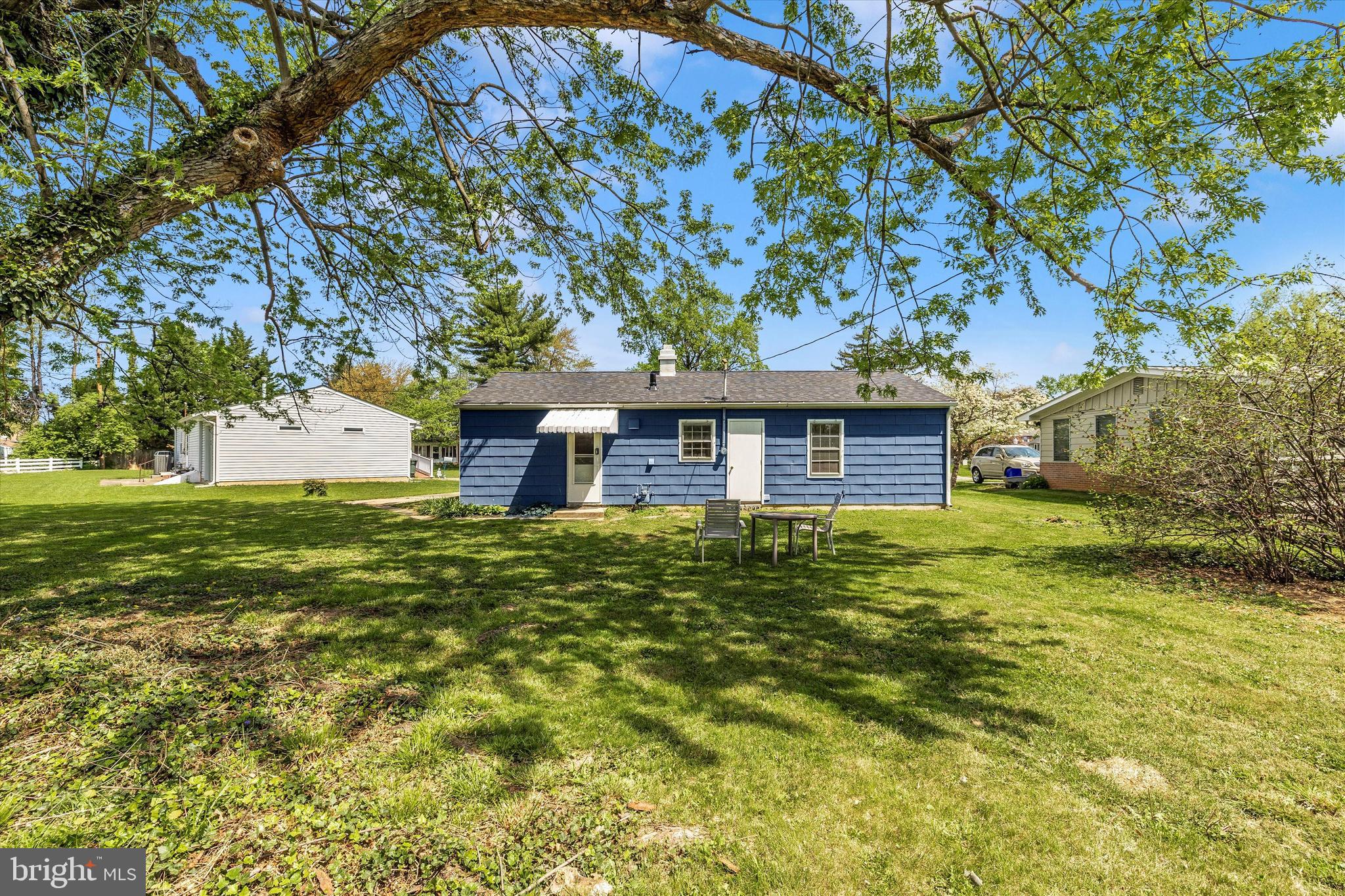 304 Canberra Ct