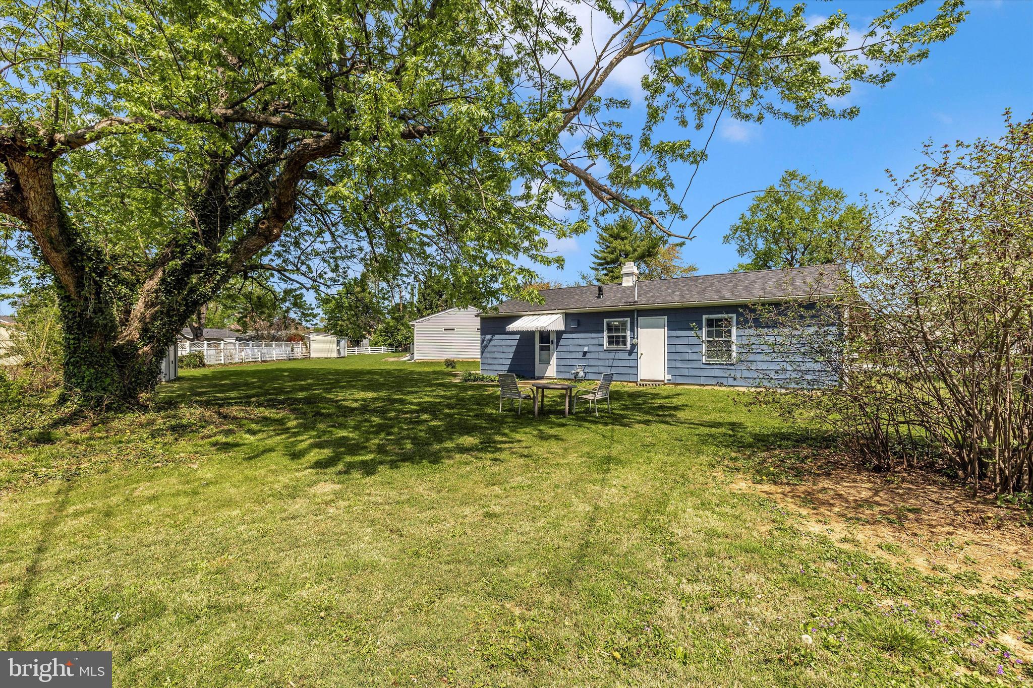 304 Canberra Ct