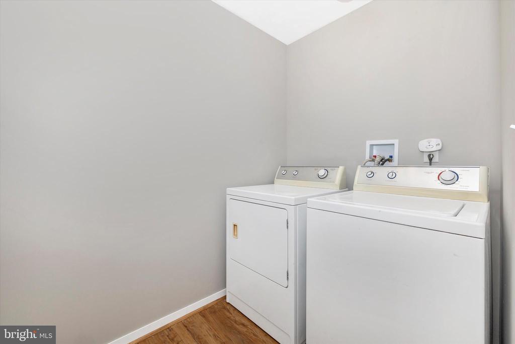 304 Canberra Ct
