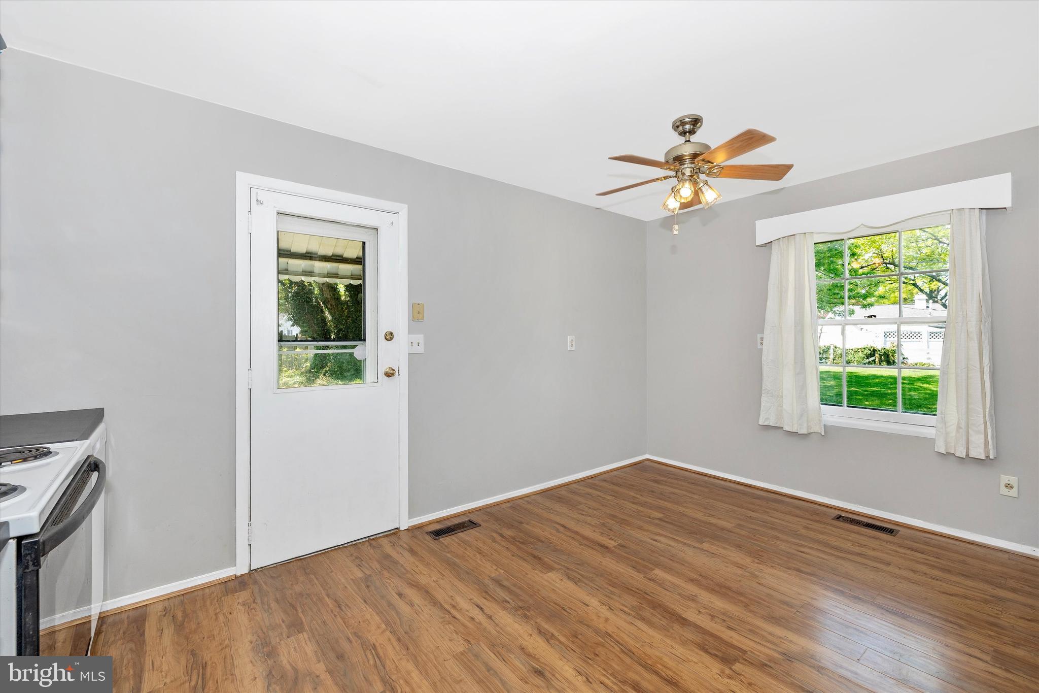 304 Canberra Ct