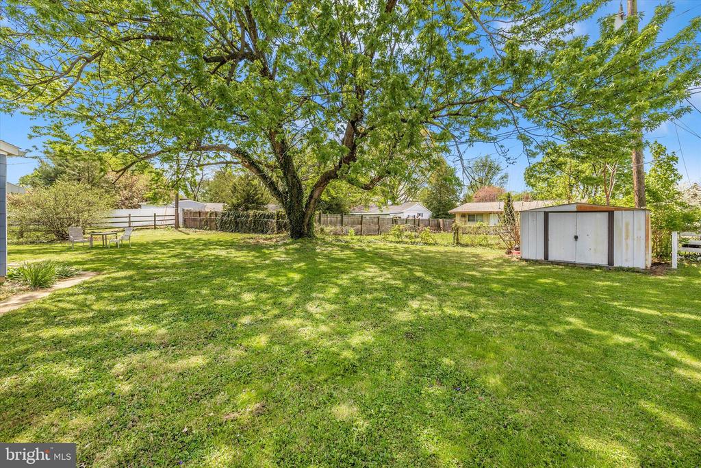 304 Canberra Ct