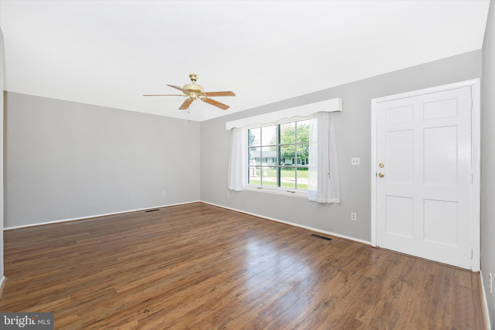 304 Canberra Ct