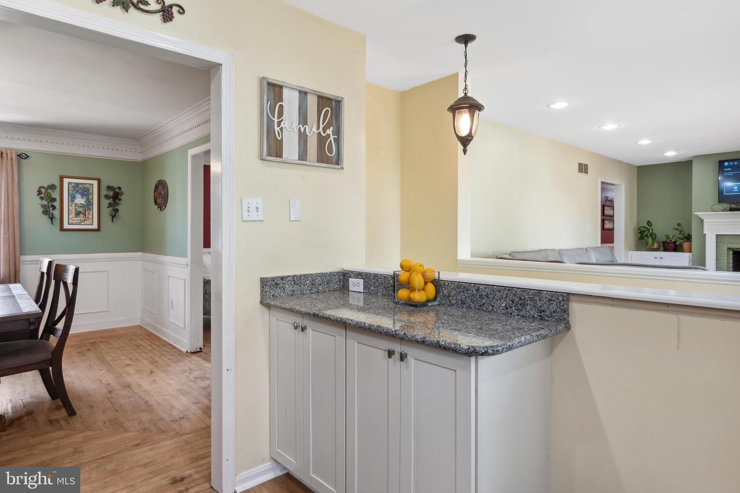 5598 Dover Ct