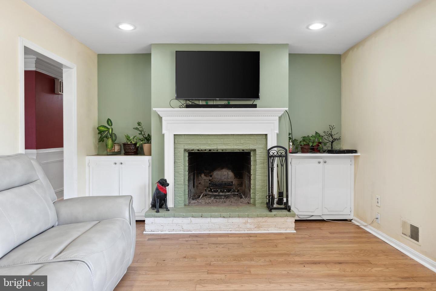 5598 Dover Ct