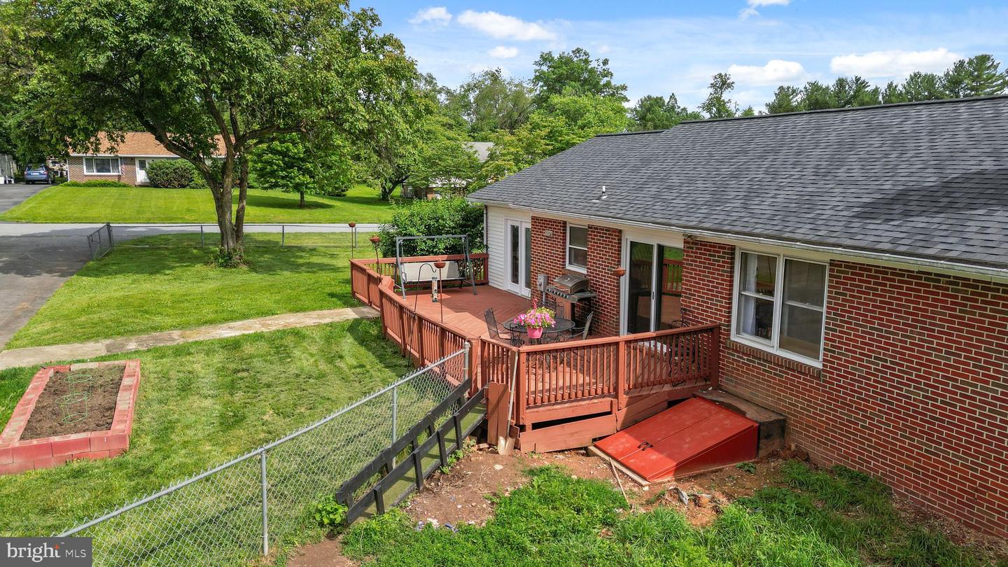5598 Dover Ct