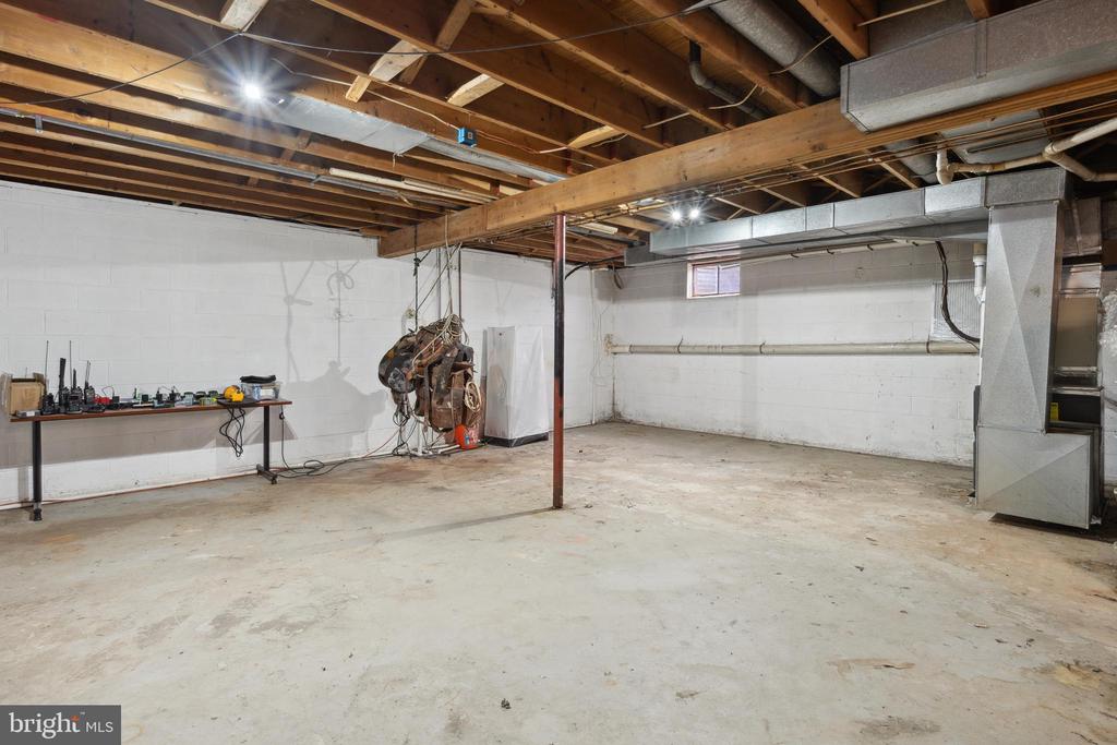 5598 Dover Ct