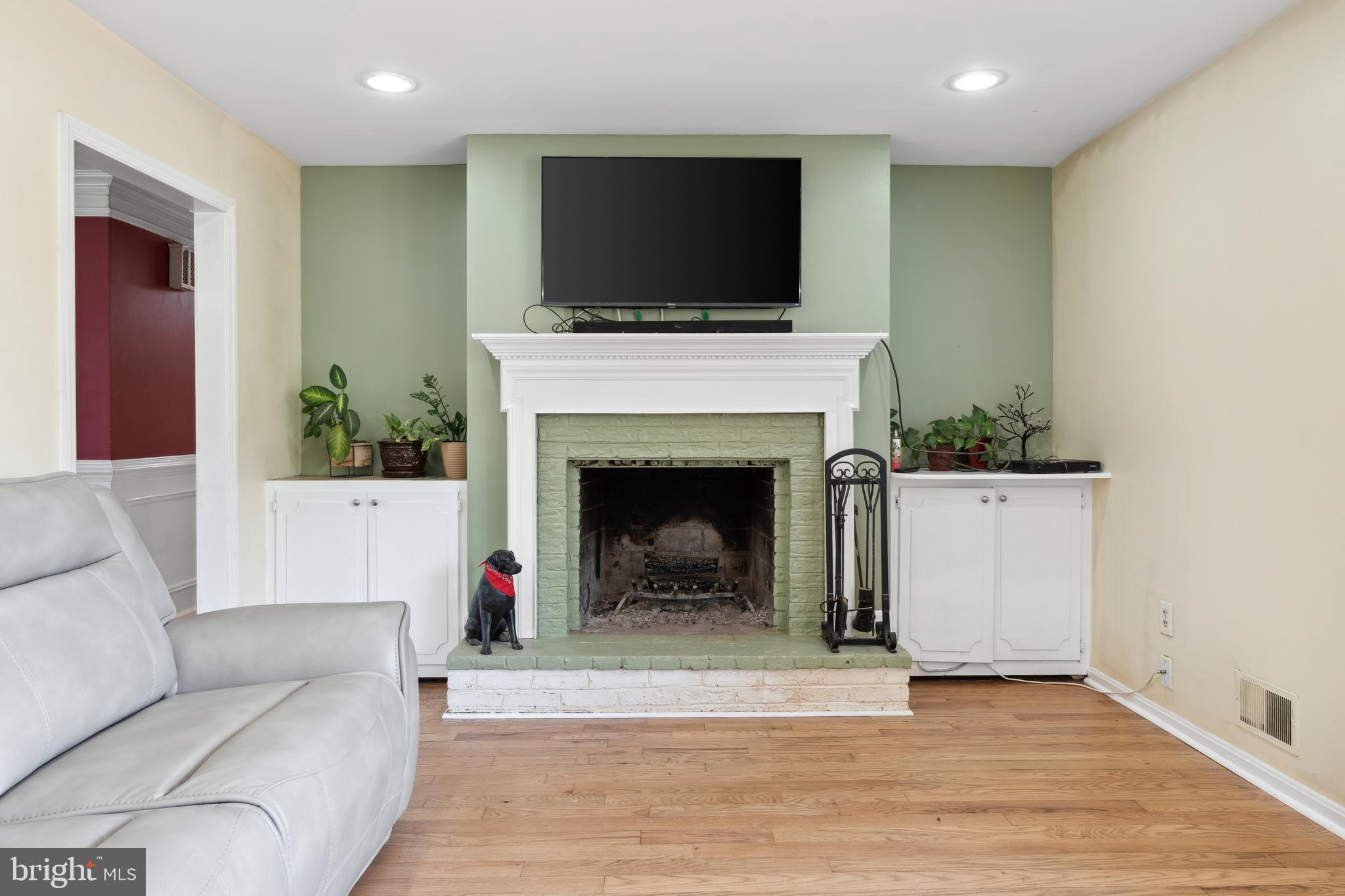 5598 Dover Ct