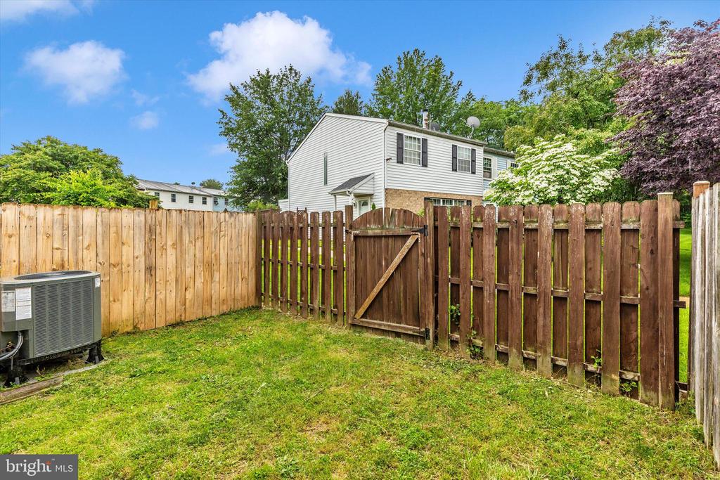 5844 Holly Hock Pl