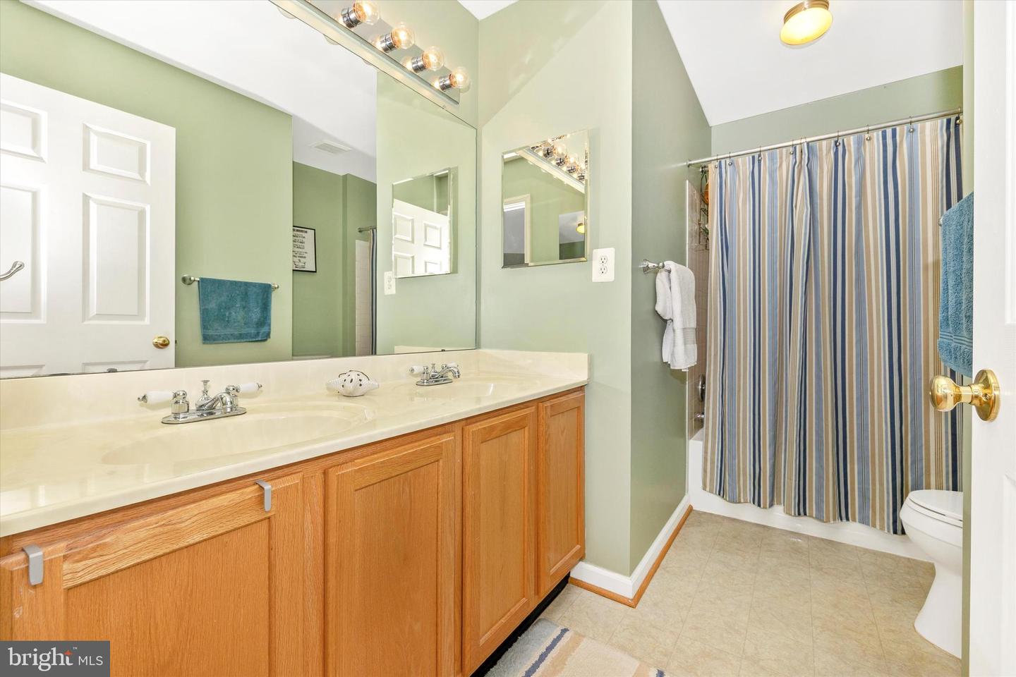 95 Burnside Ct