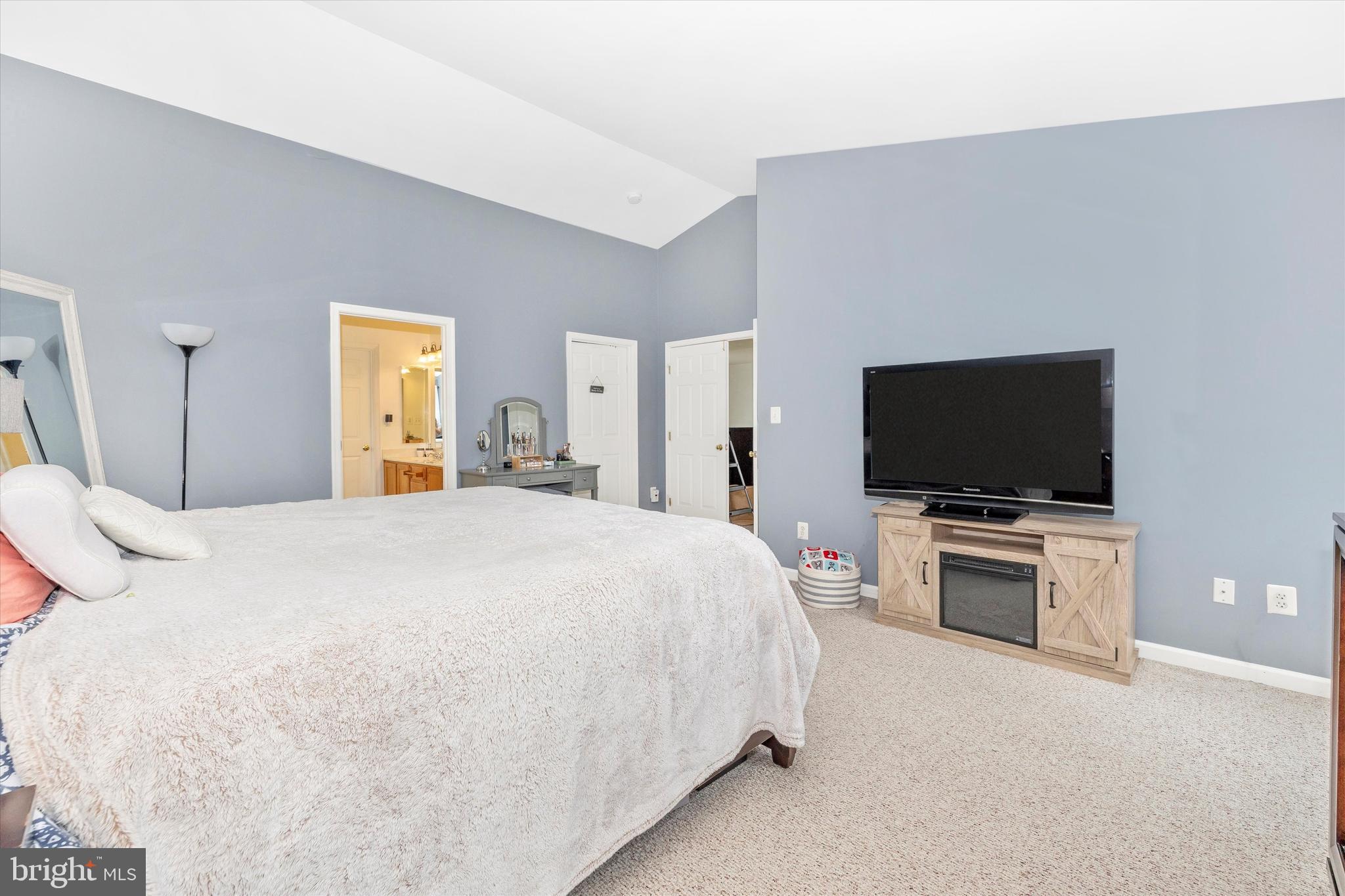 95 Burnside Ct