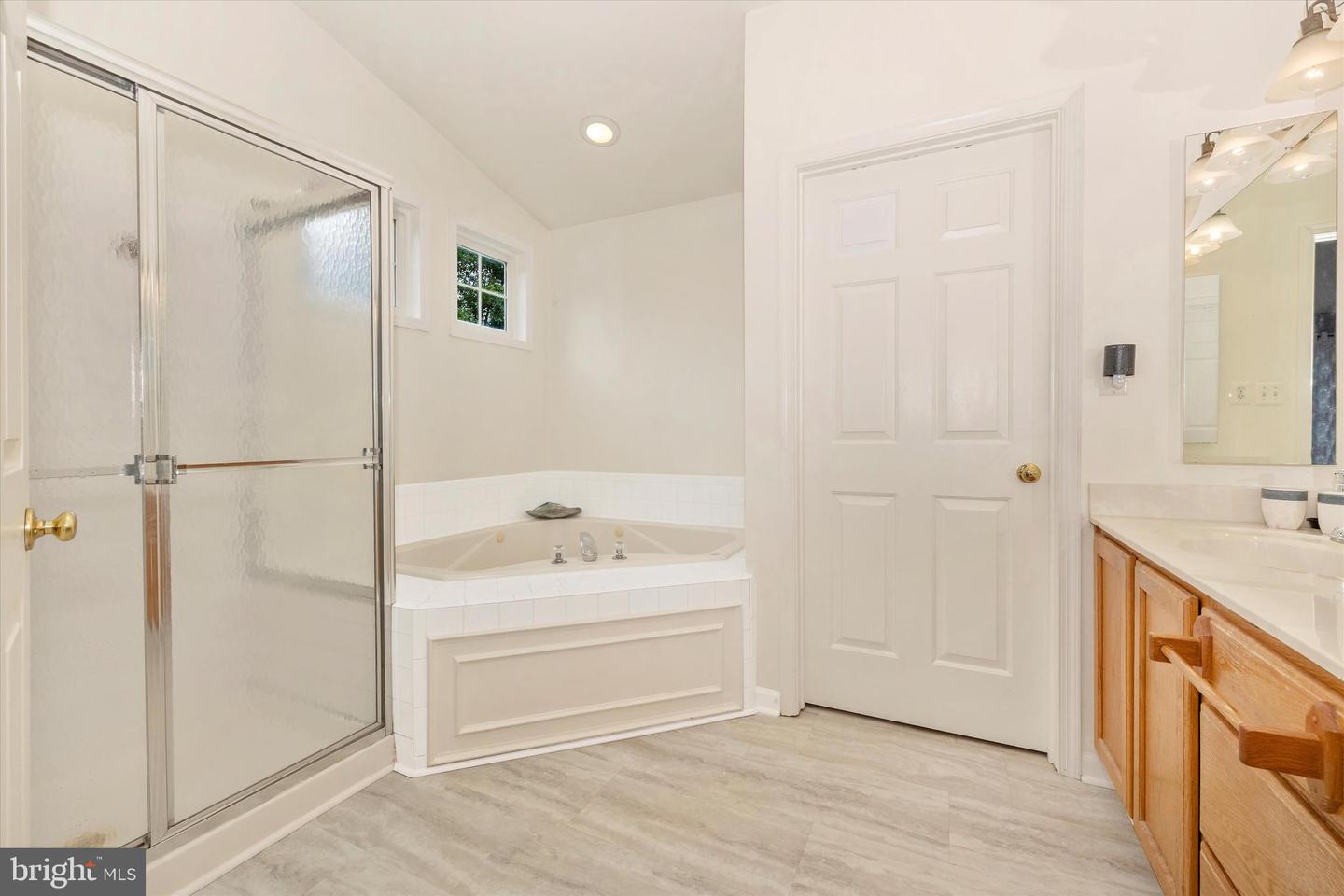 95 Burnside Ct