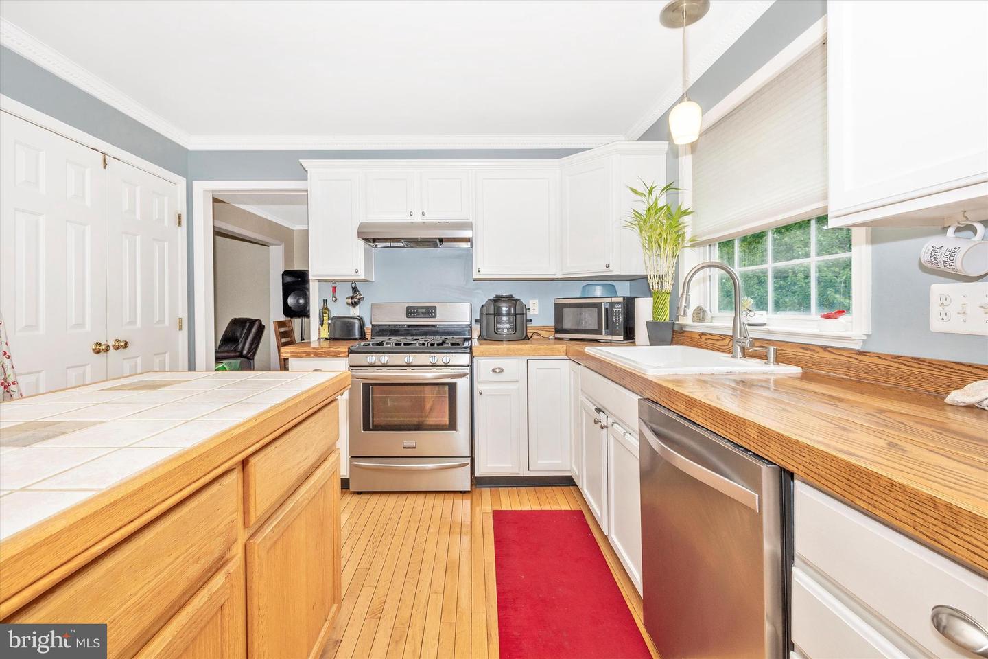 95 Burnside Ct