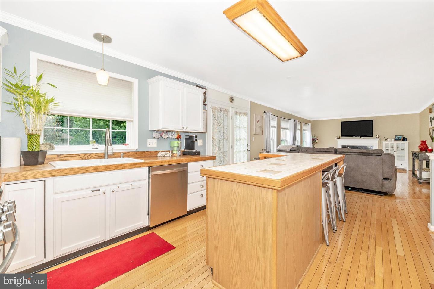 95 Burnside Ct