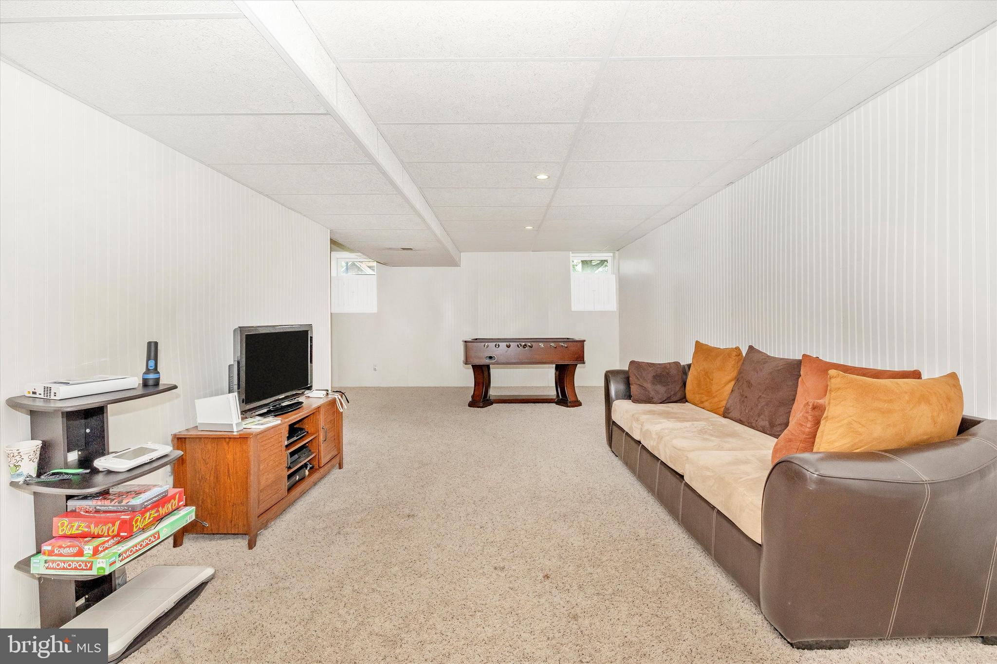 95 Burnside Ct