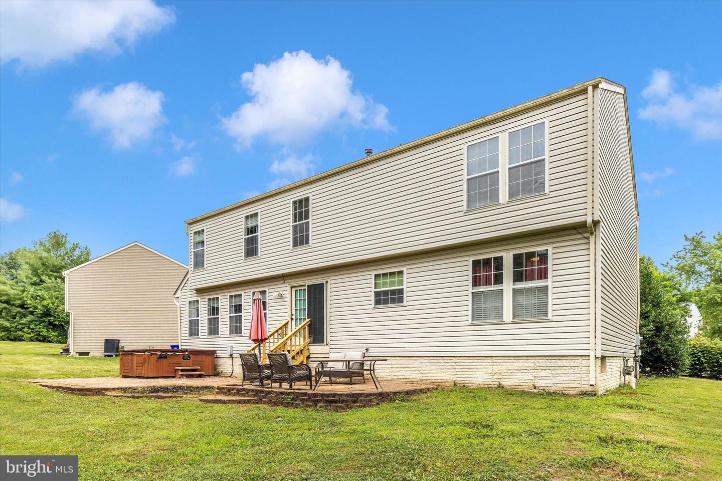 95 Burnside Ct