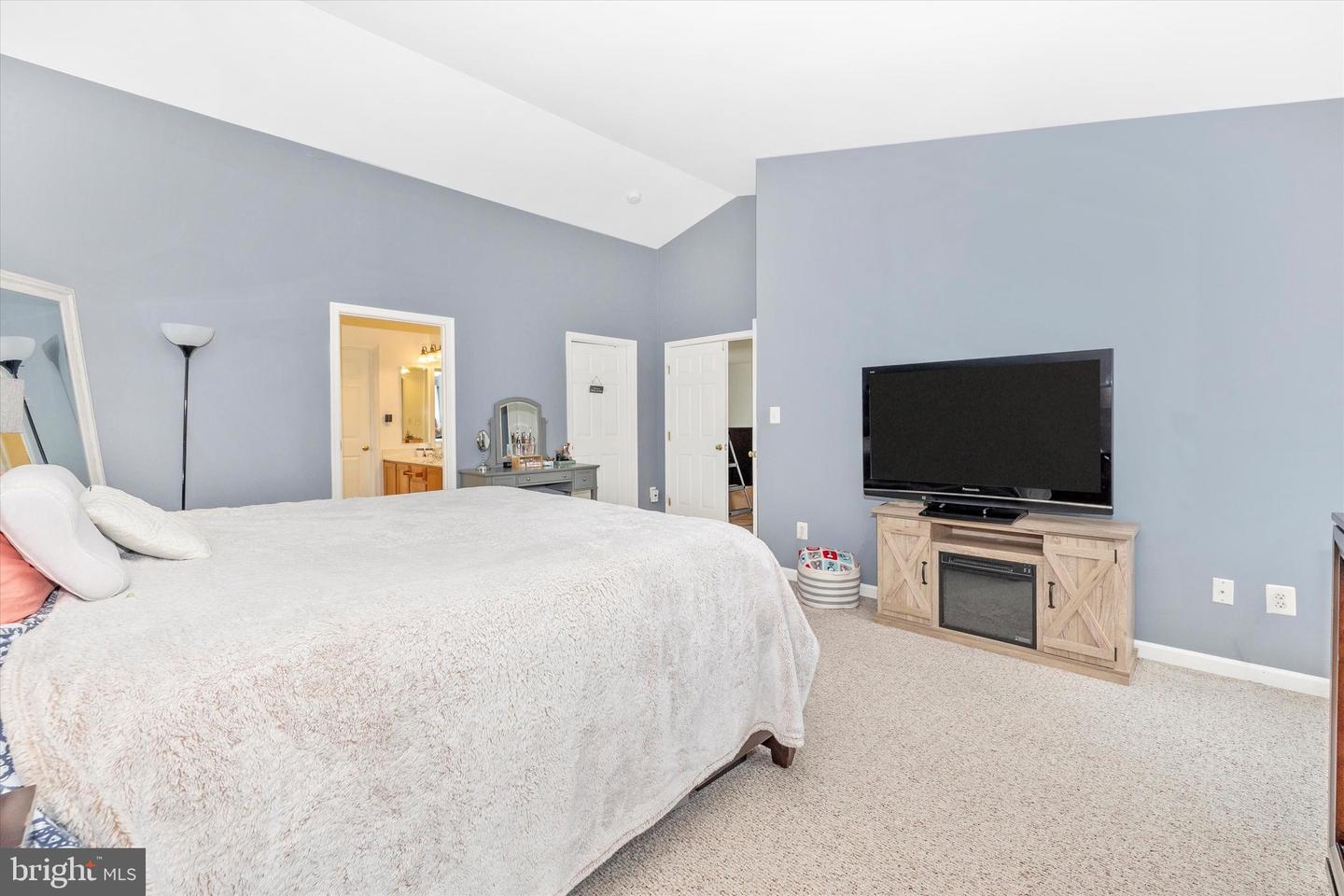 95 Burnside Ct