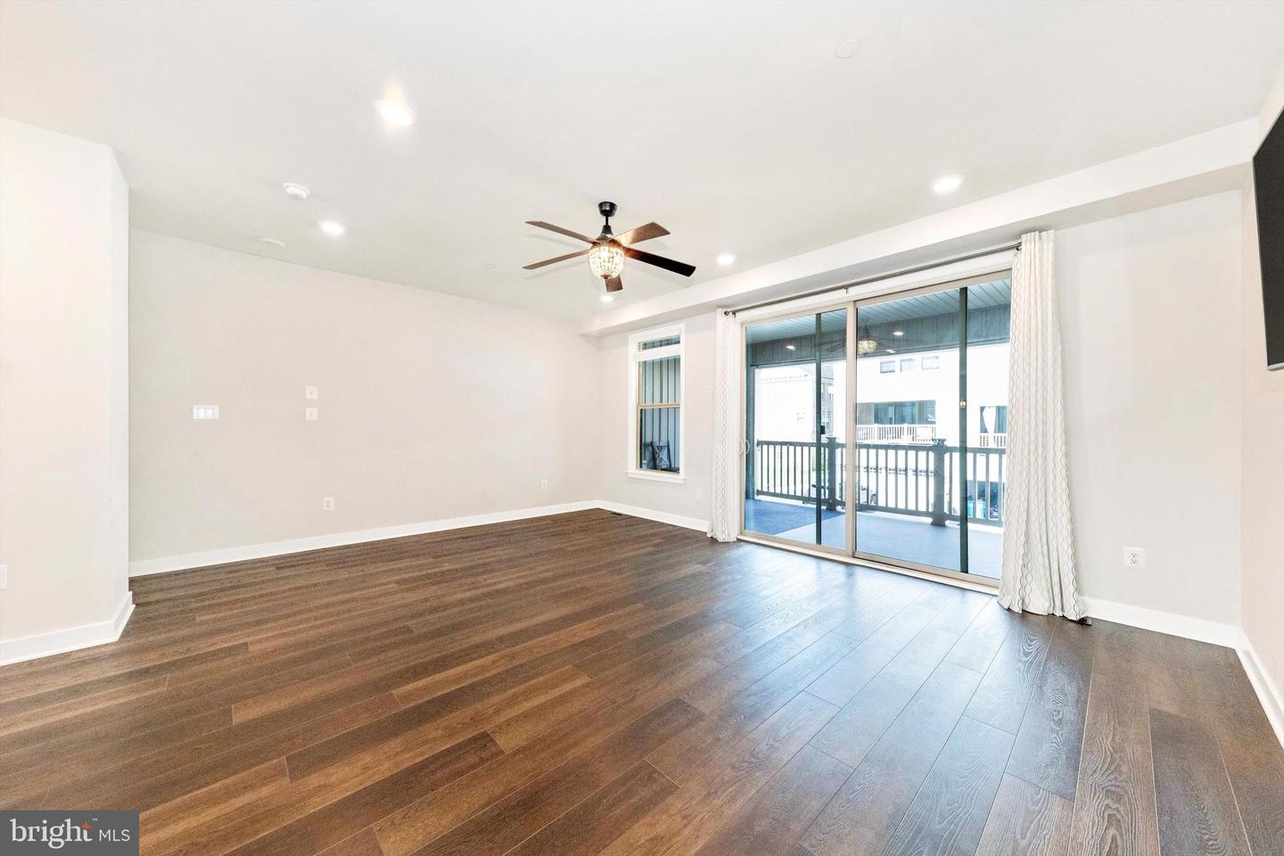 11119 Hazelnut Ln