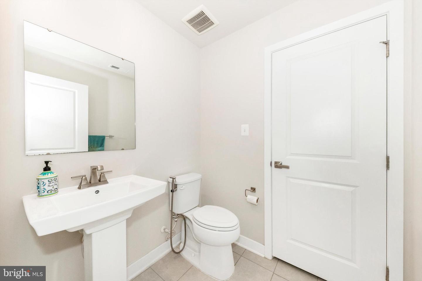 11119 Hazelnut Ln