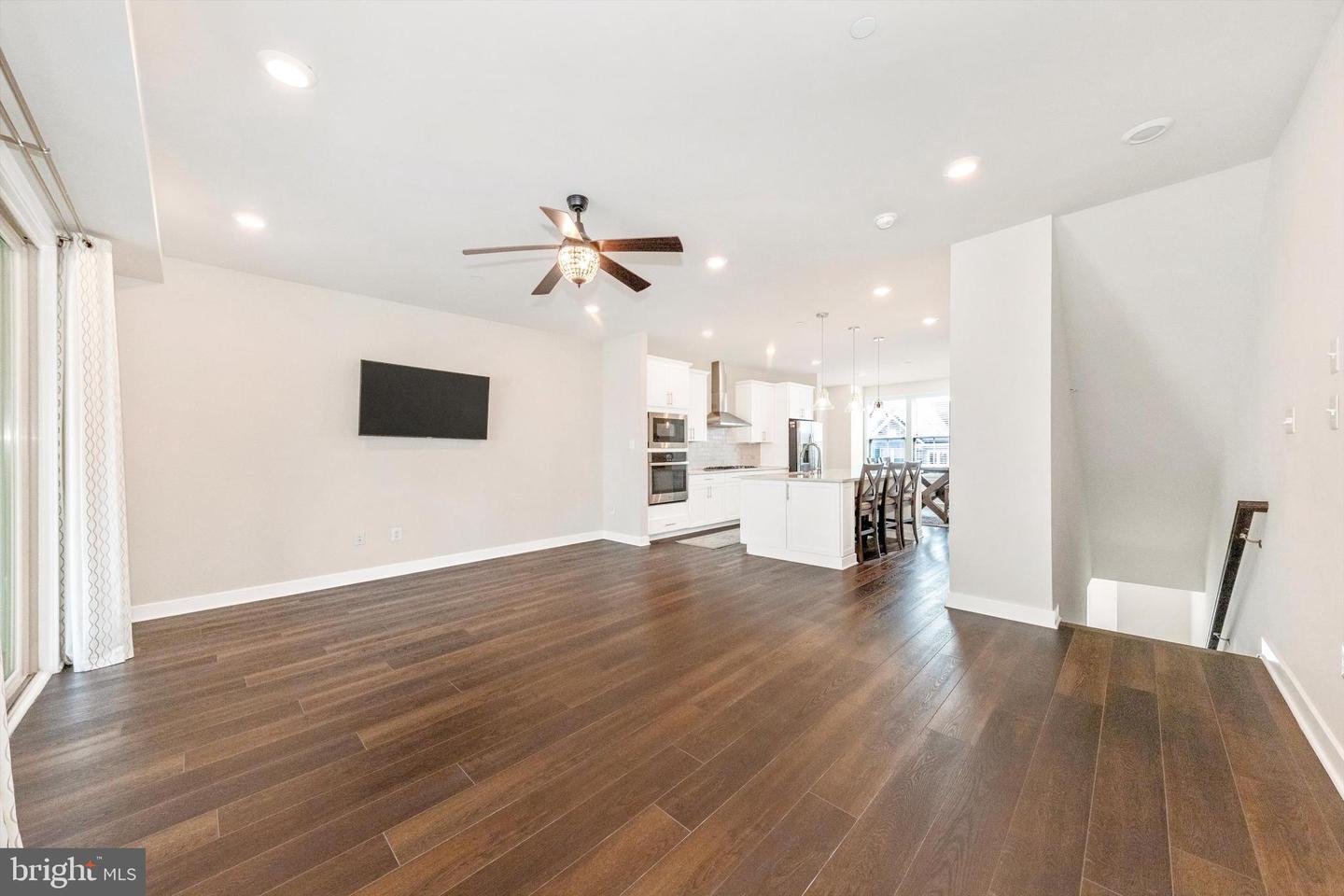 11119 Hazelnut Ln