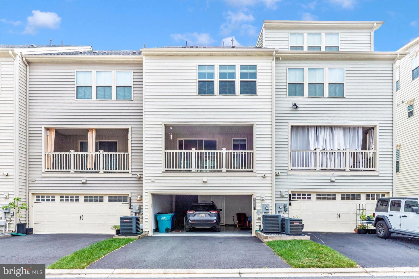 11119 Hazelnut Ln