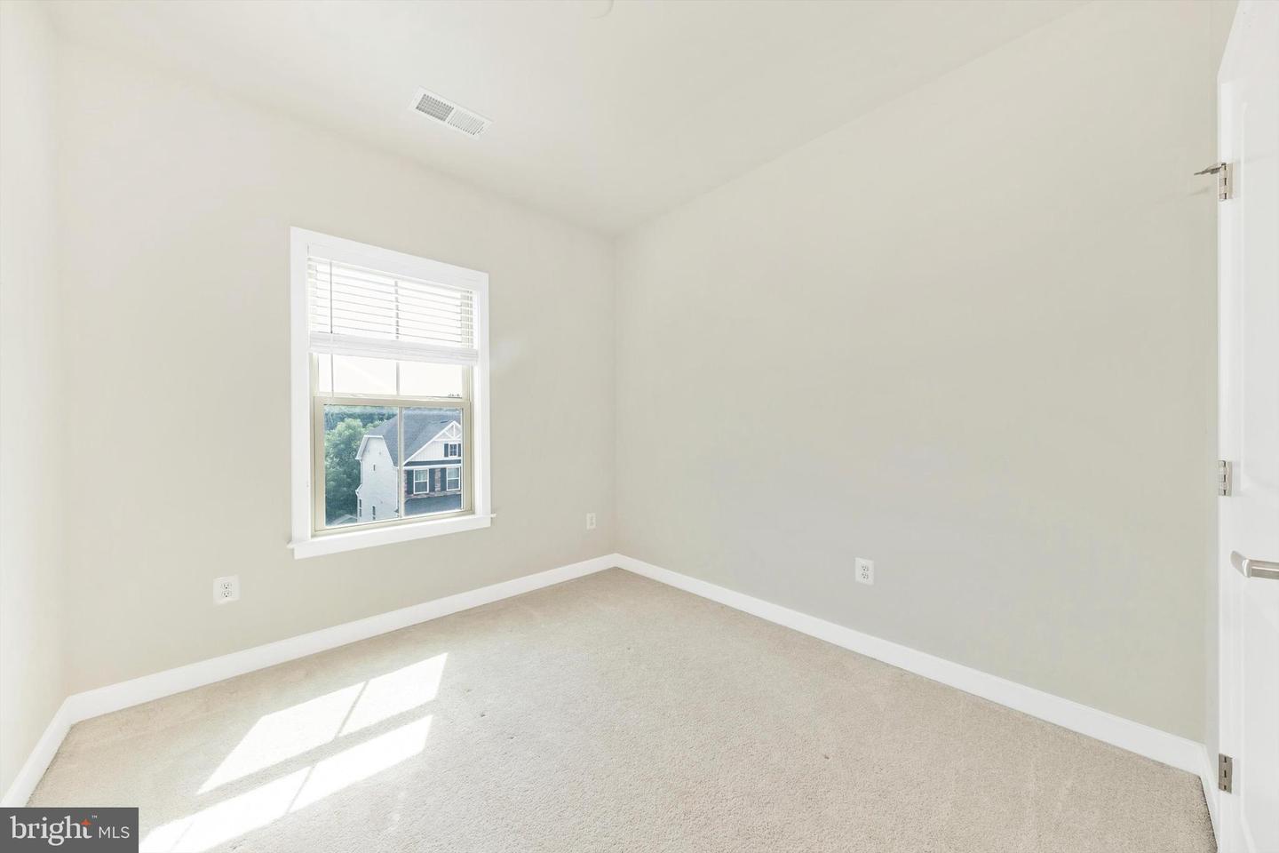 11119 Hazelnut Ln