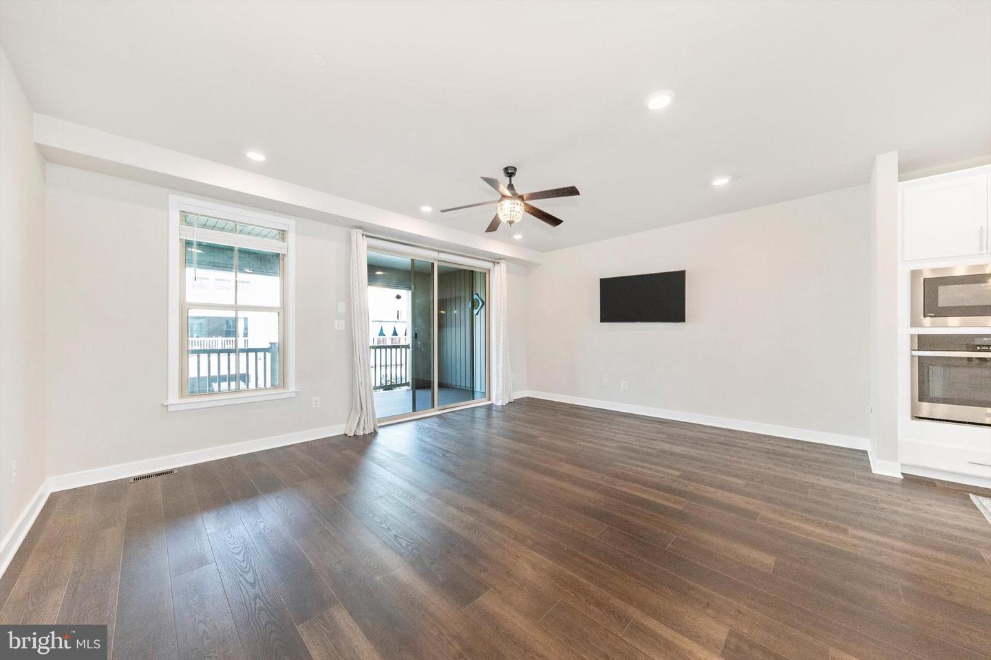 11119 Hazelnut Ln