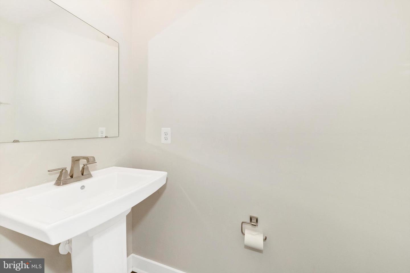 11119 Hazelnut Ln
