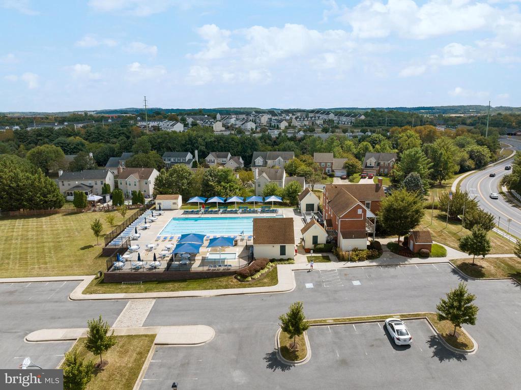 9047 Allington Manor Cir W