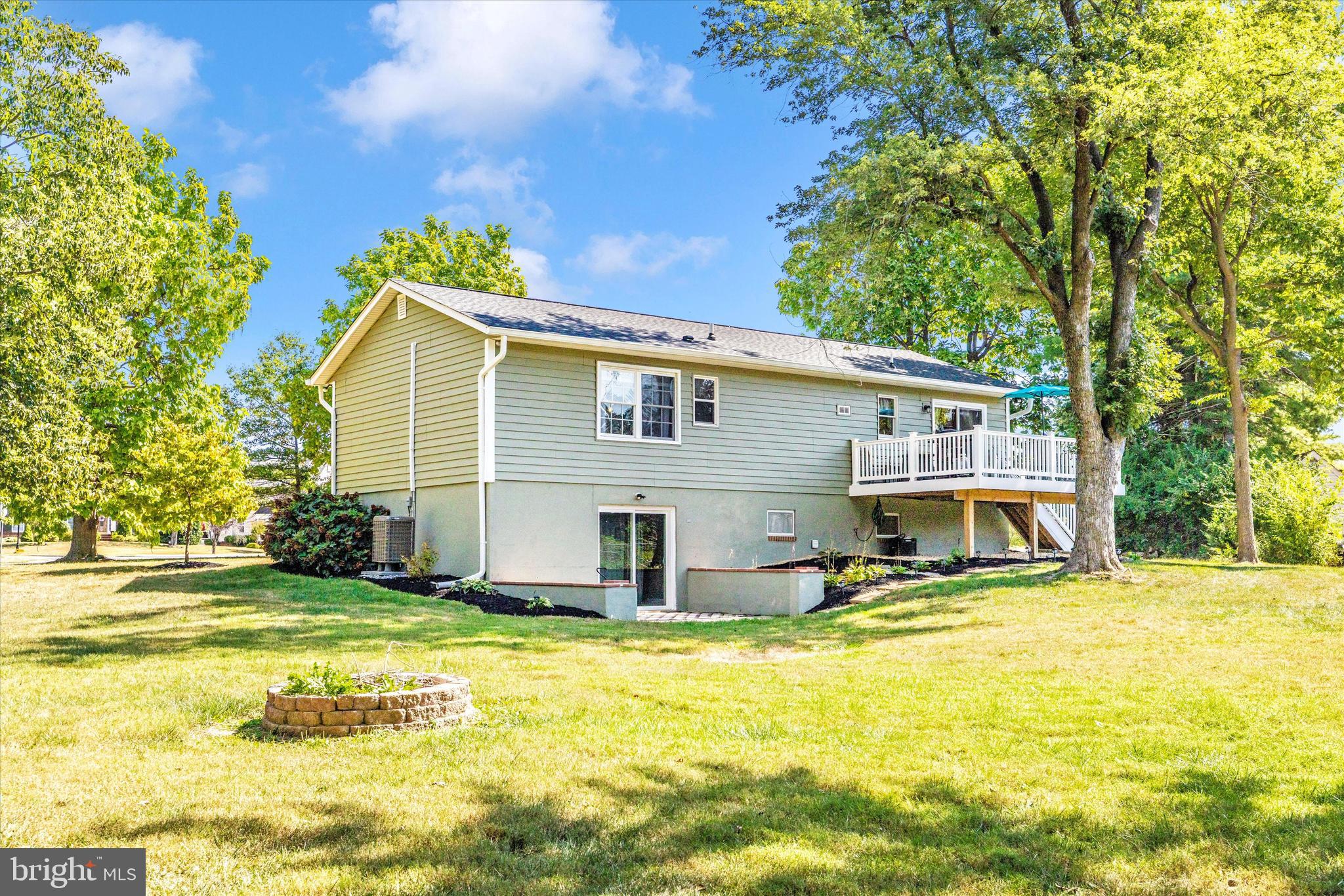 2422 Doubs Ct