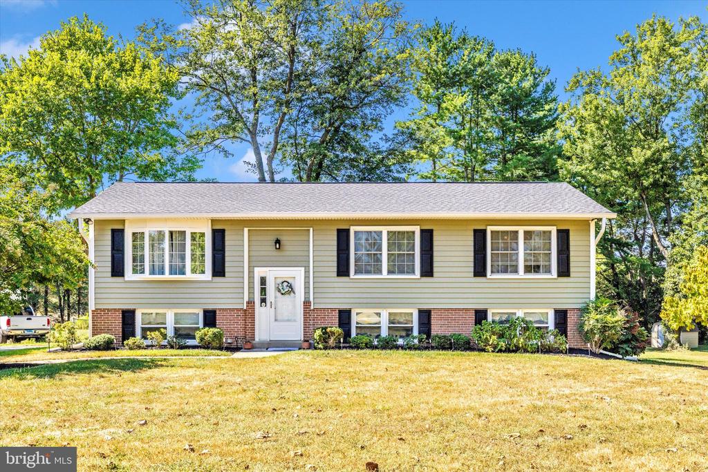2422 Doubs Ct