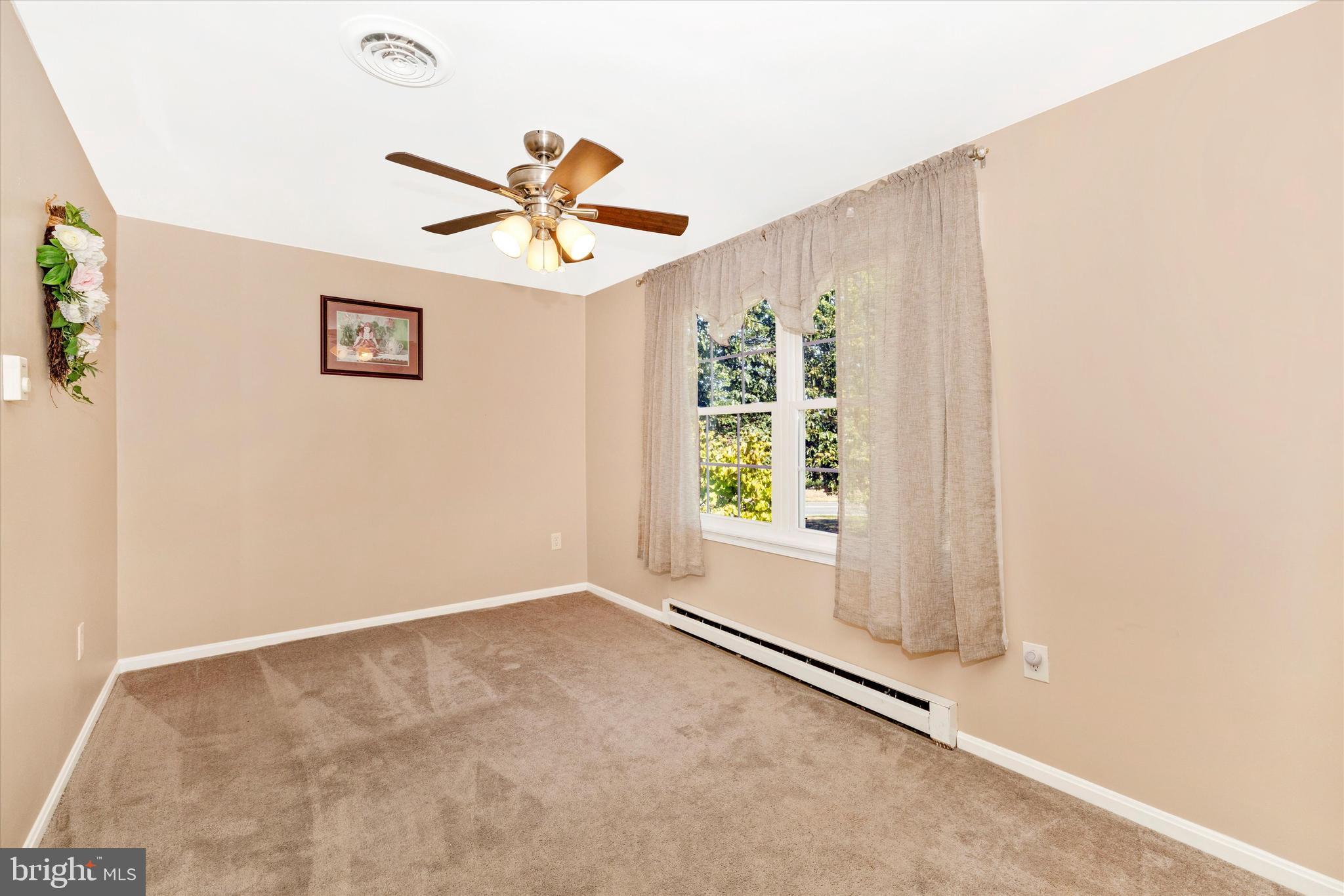 2422 Doubs Ct
