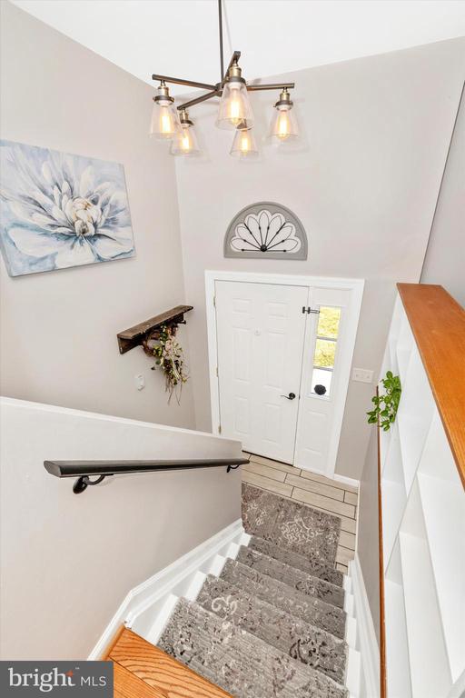 2422 Doubs Ct