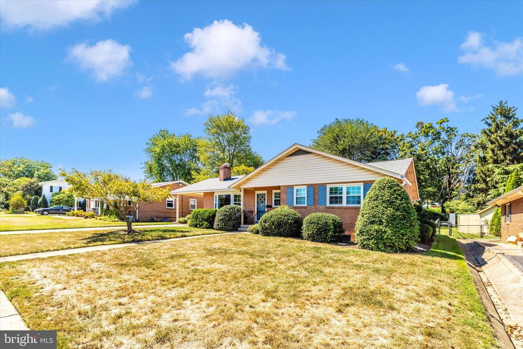 248 WYNGATE DRIVE