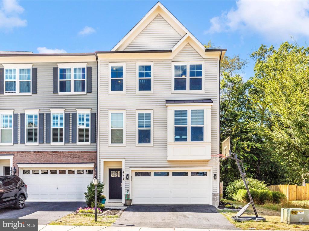5634 SCOTT RIDGE PLACE