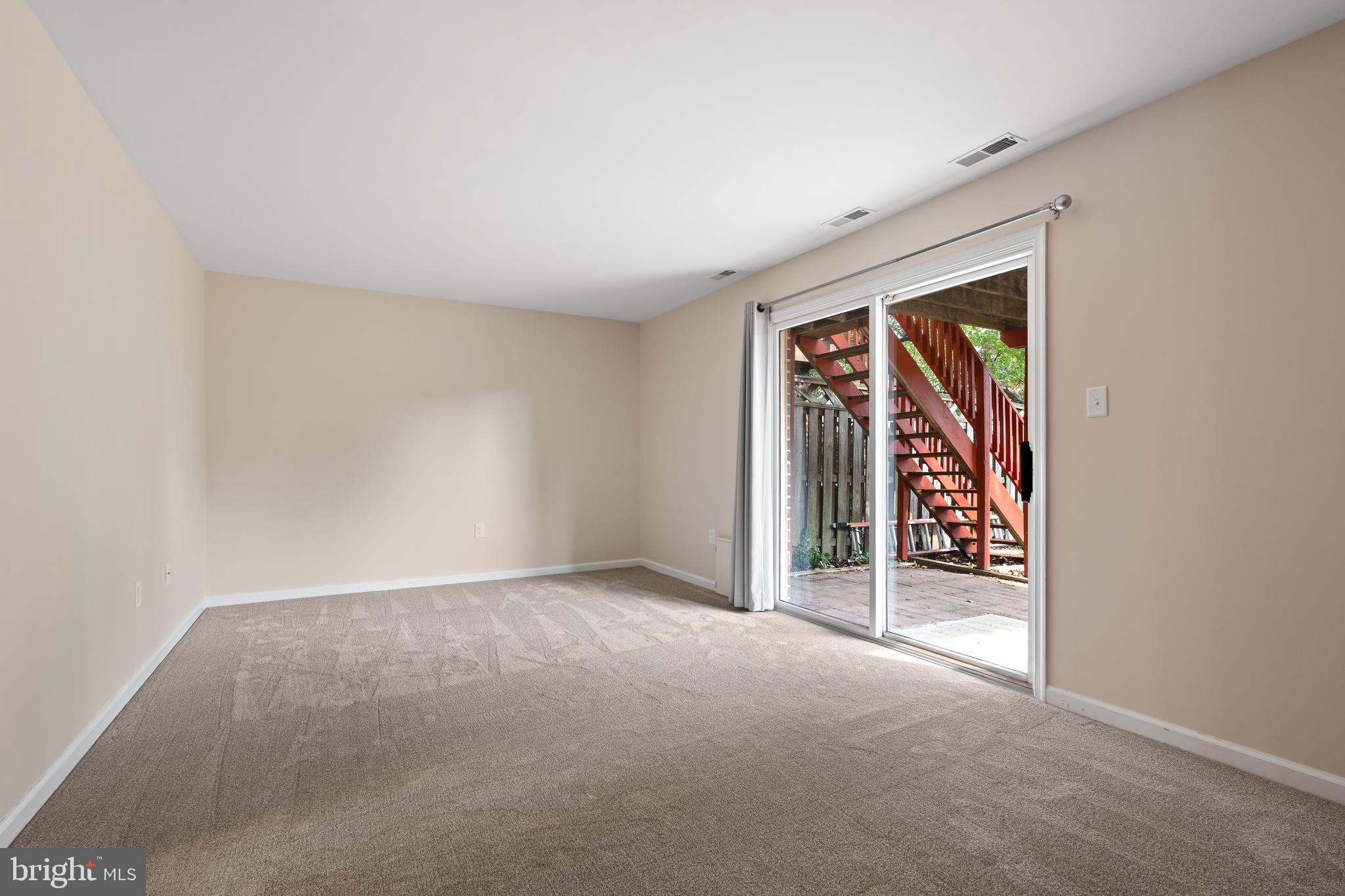 8028 HOLLOW REED COURT