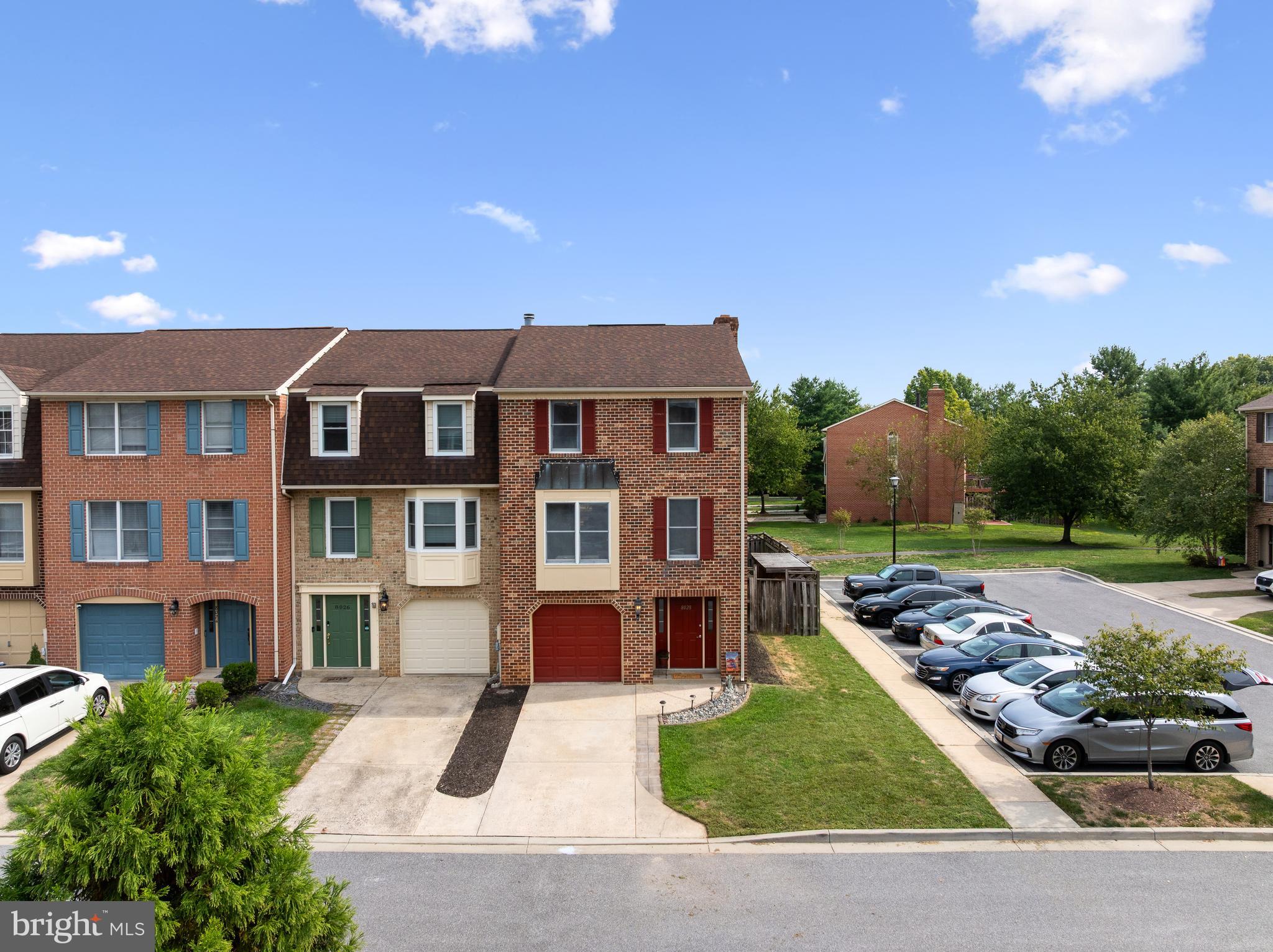 8028 HOLLOW REED COURT