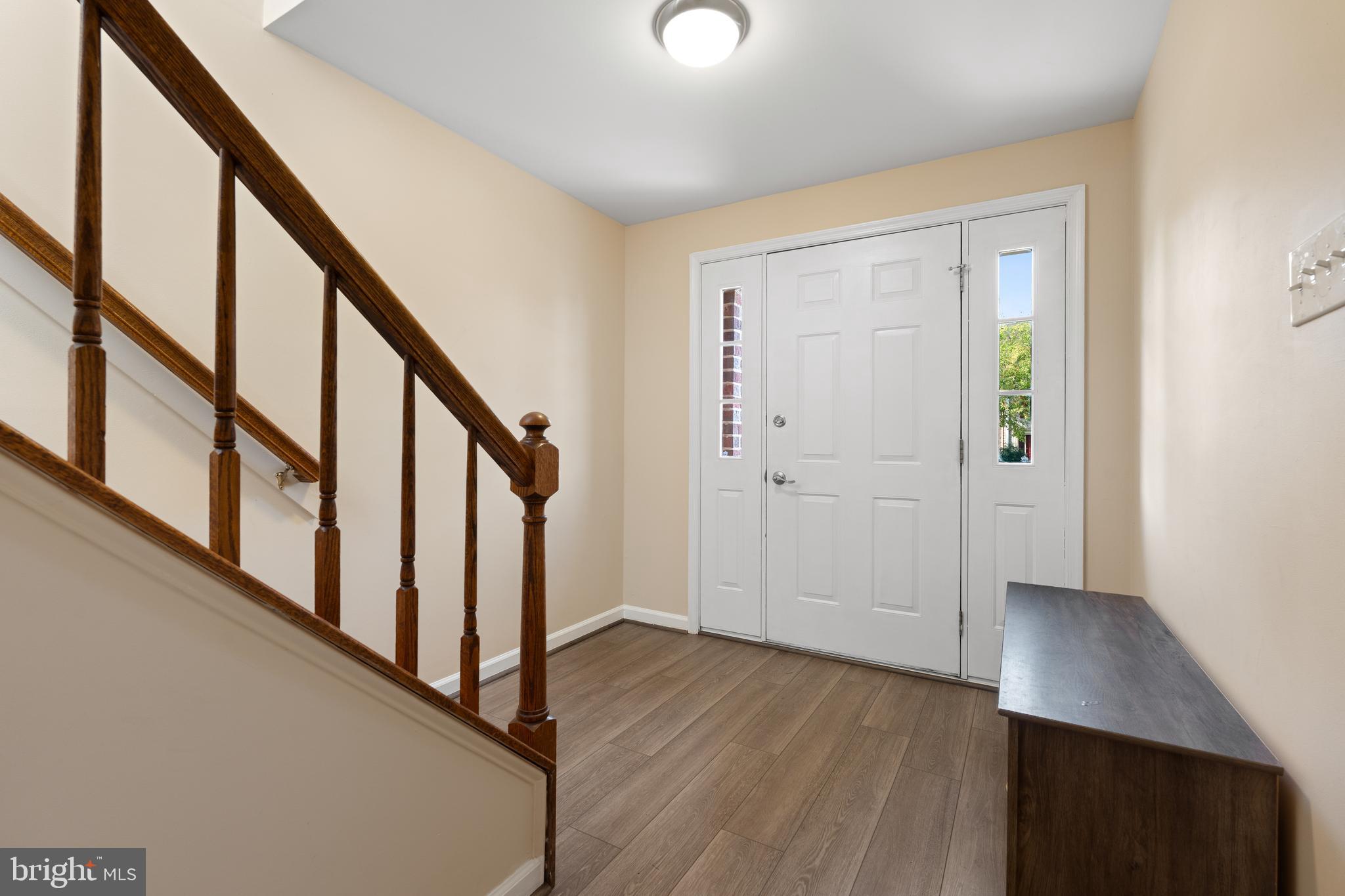 8028 HOLLOW REED COURT