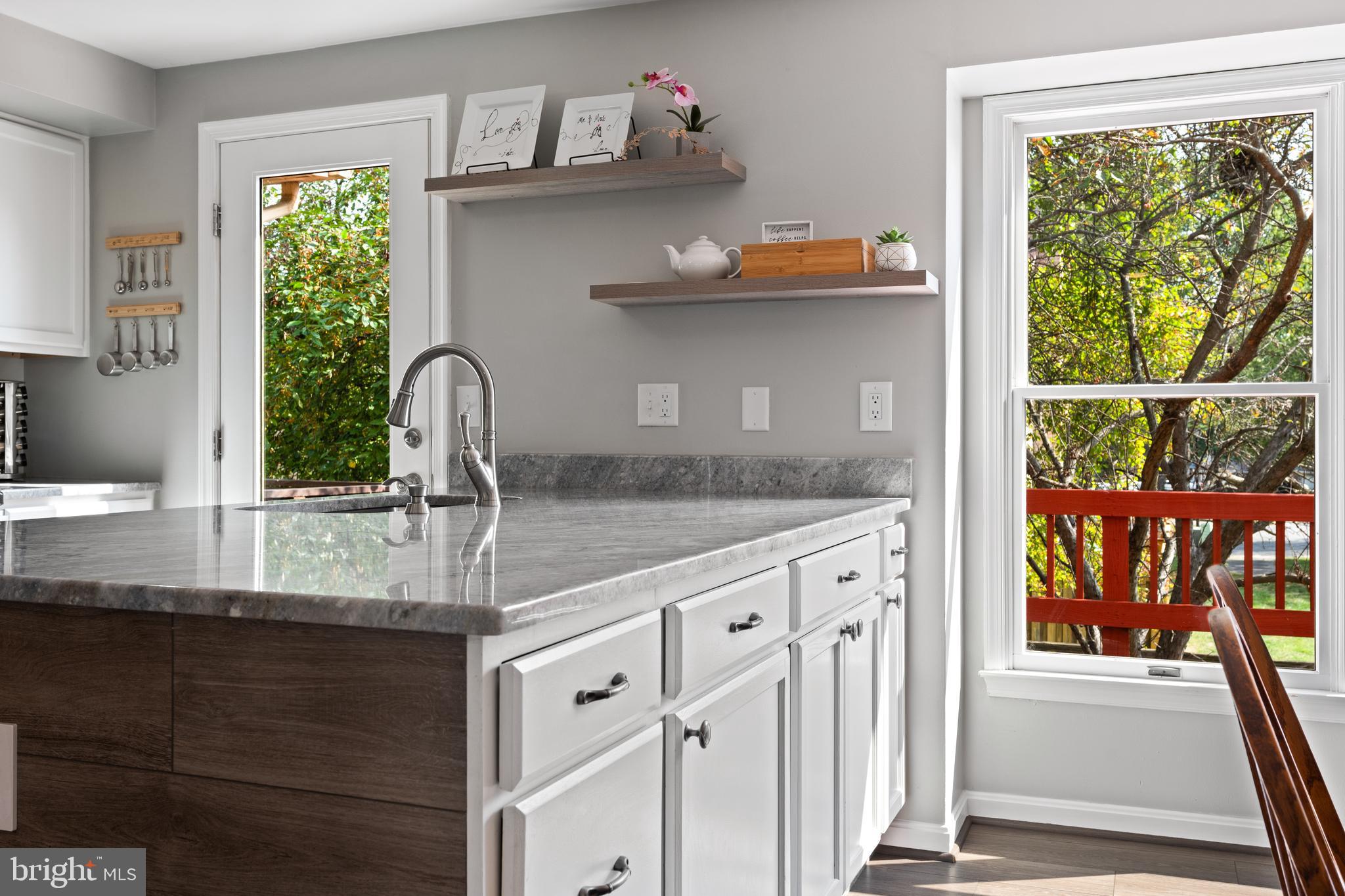 8028 HOLLOW REED COURT