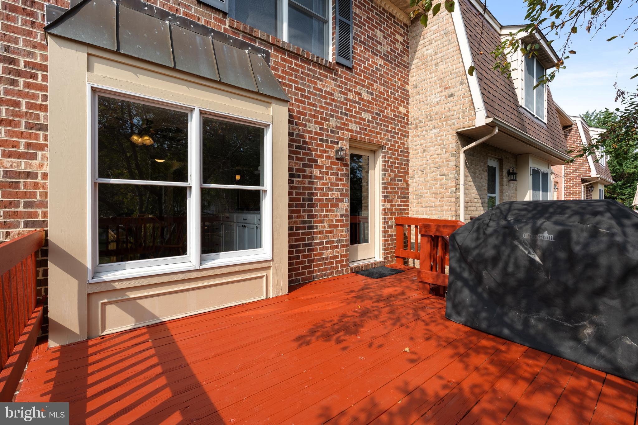 8028 HOLLOW REED COURT